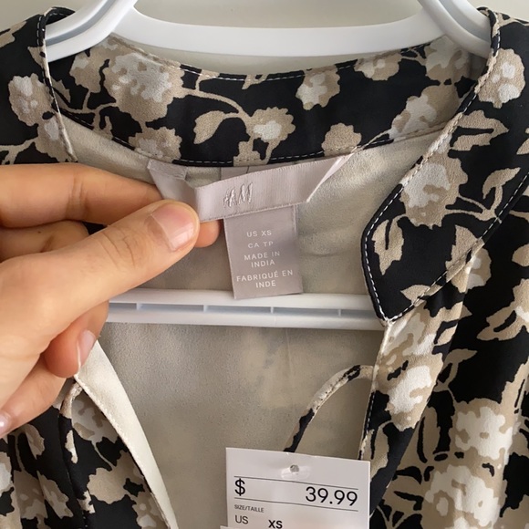 Dress - Picture 3 of 4